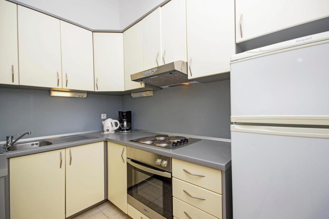 Matanovi Dvori Md Apartments Макарска Екстериор снимка