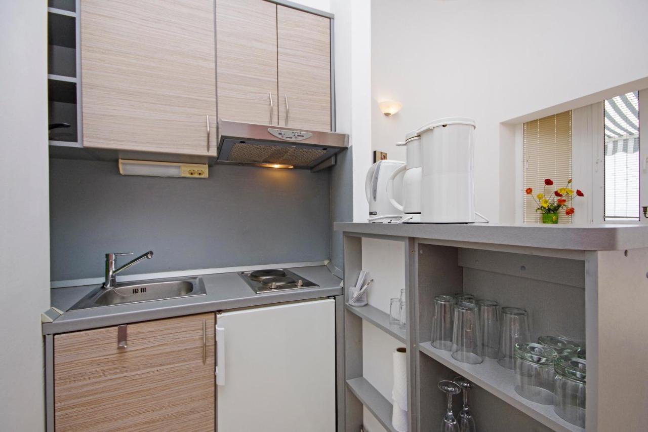 Matanovi Dvori Md Apartments Макарска Екстериор снимка