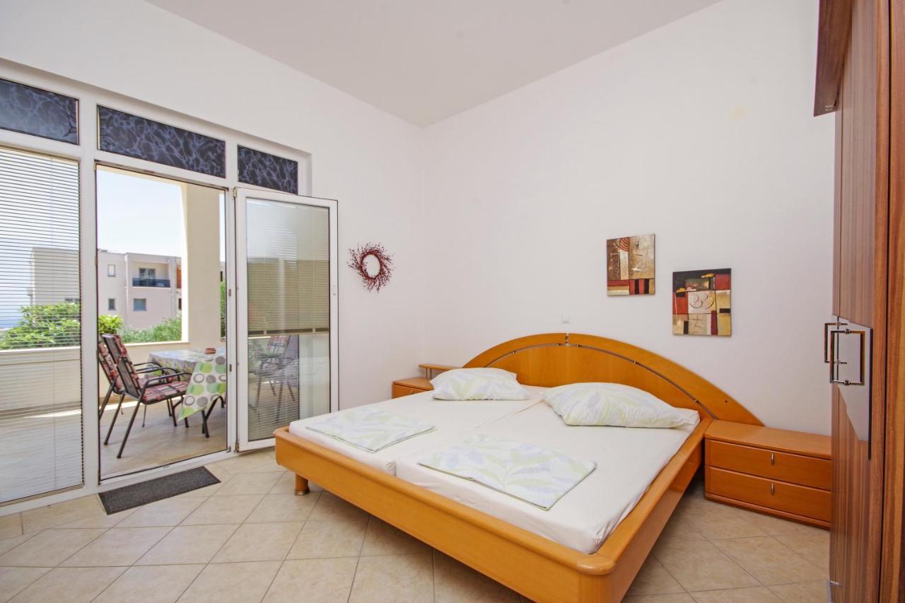 Matanovi Dvori Md Apartments Макарска Екстериор снимка