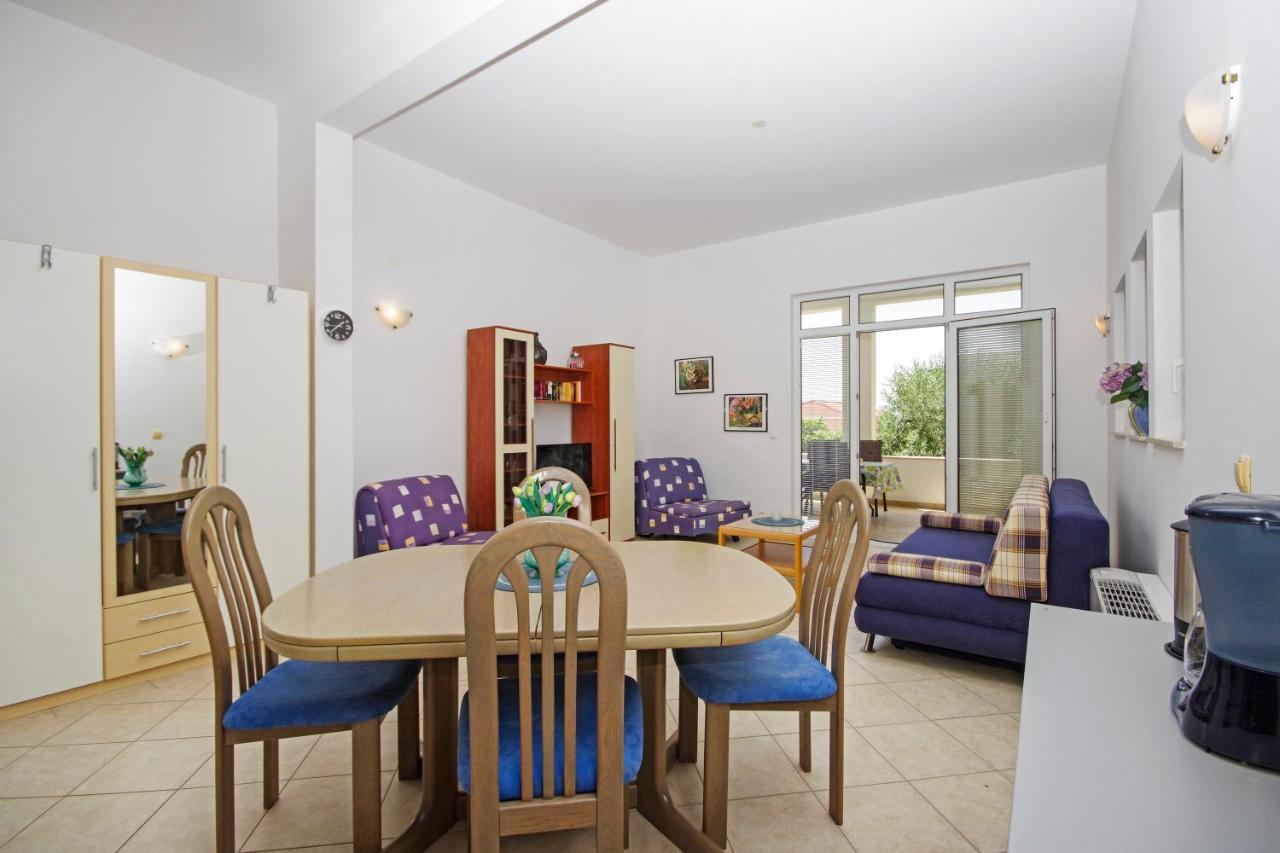 Matanovi Dvori Md Apartments Макарска Екстериор снимка
