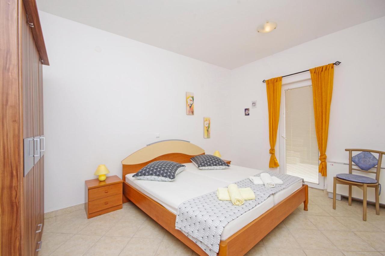 Matanovi Dvori Md Apartments Макарска Екстериор снимка