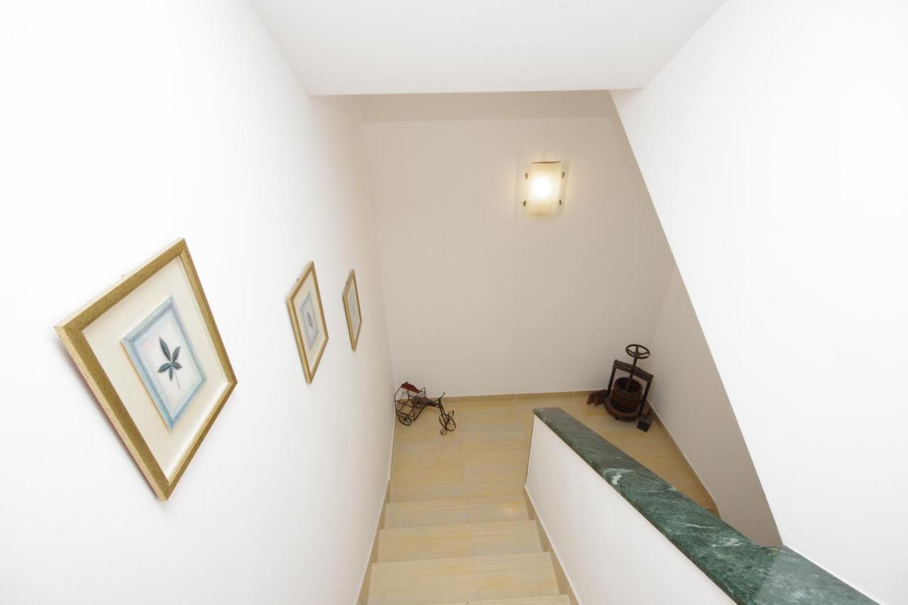 Matanovi Dvori Md Apartments Макарска Екстериор снимка