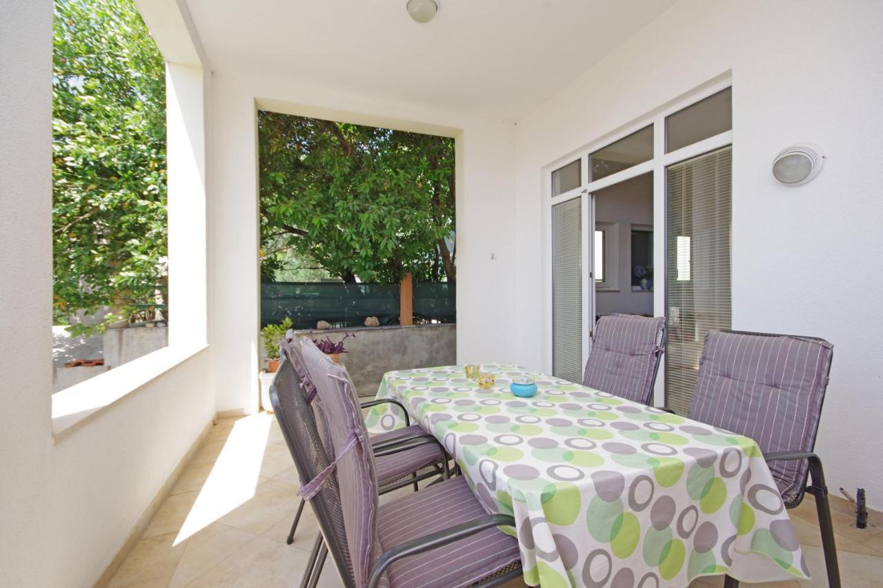Matanovi Dvori Md Apartments Макарска Екстериор снимка